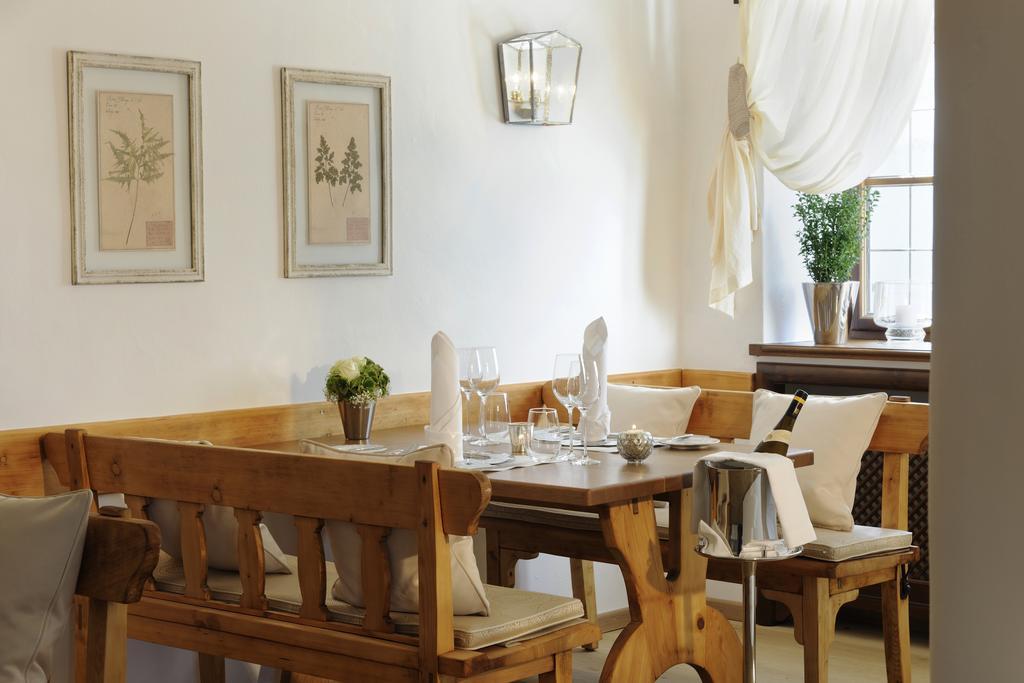 Hotel Gut Ising Chieming Ngoại thất bức ảnh