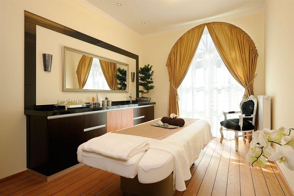 Hotel Gut Ising Chieming Ngoại thất bức ảnh