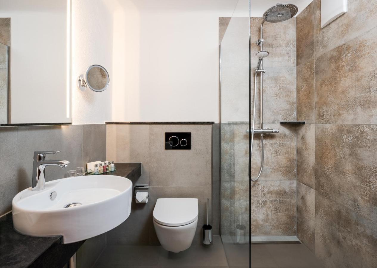 Hotel Gut Ising Chieming Ngoại thất bức ảnh