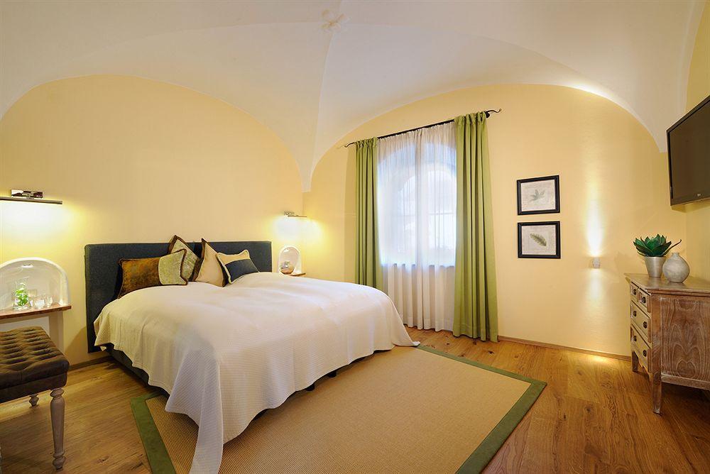 Hotel Gut Ising Chieming Ngoại thất bức ảnh