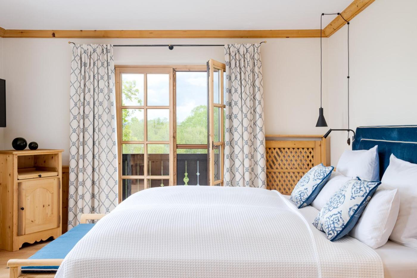 Hotel Gut Ising Chieming Ngoại thất bức ảnh