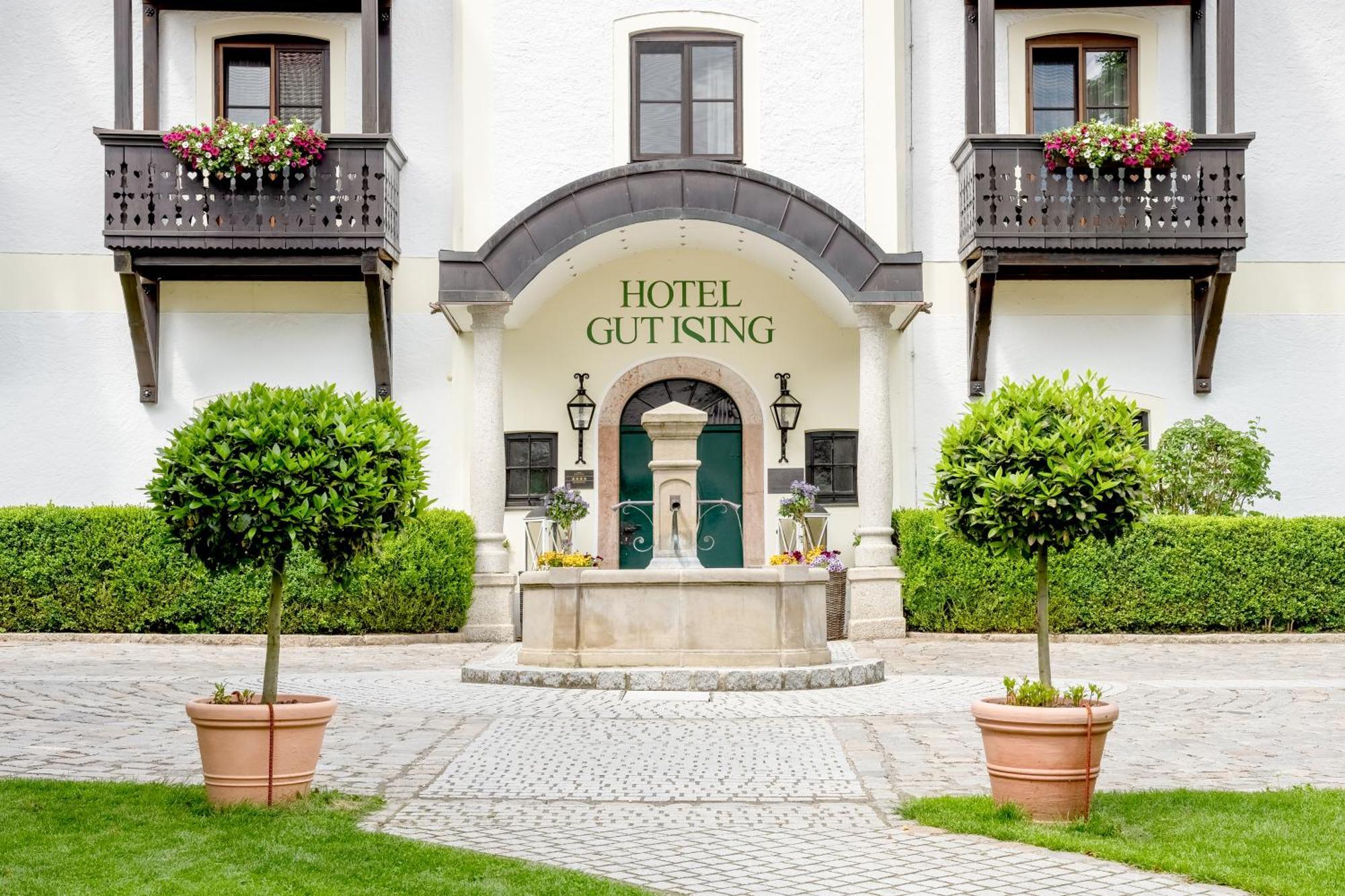 Hotel Gut Ising Chieming Ngoại thất bức ảnh