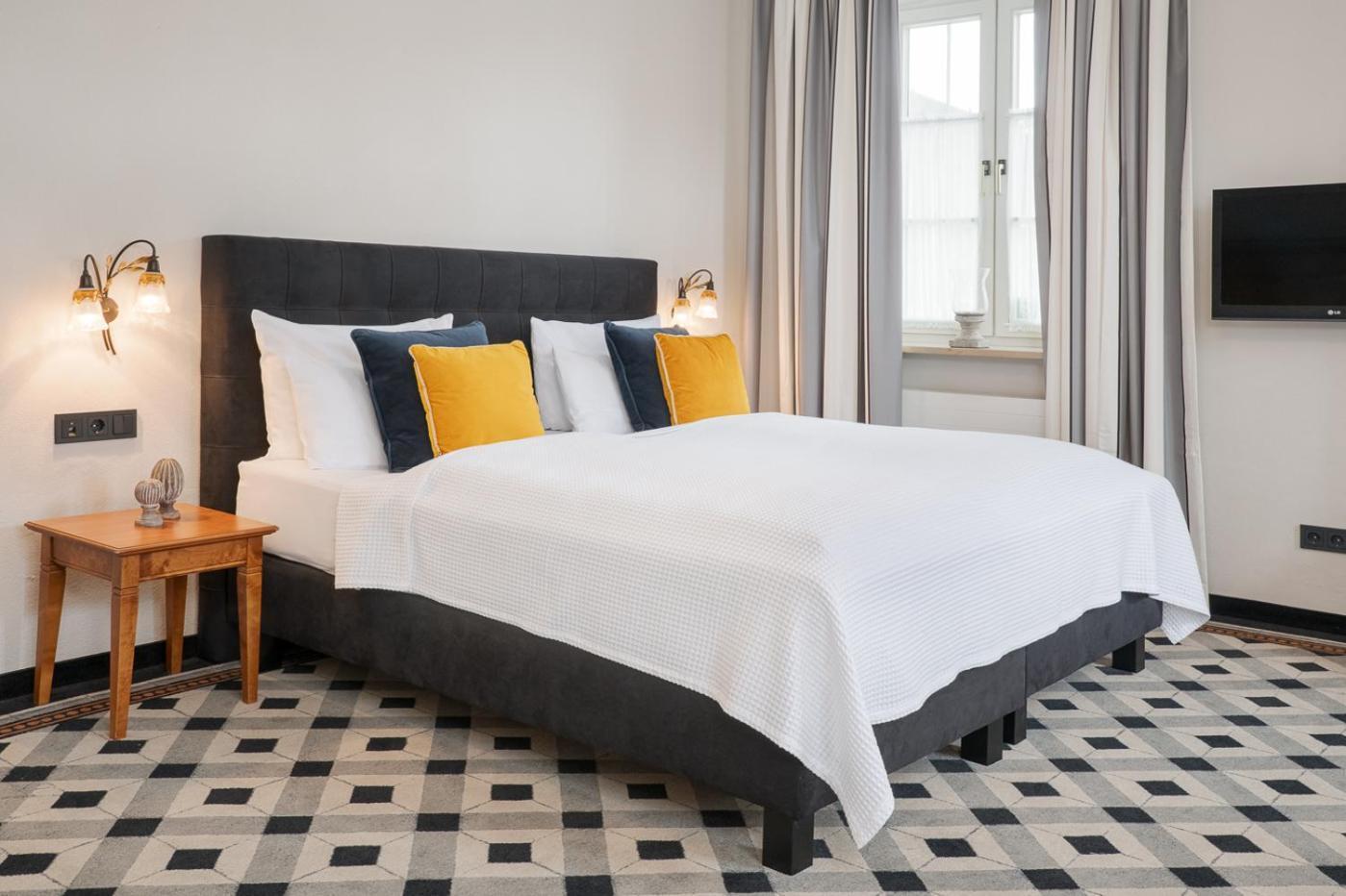 Hotel Gut Ising Chieming Ngoại thất bức ảnh
