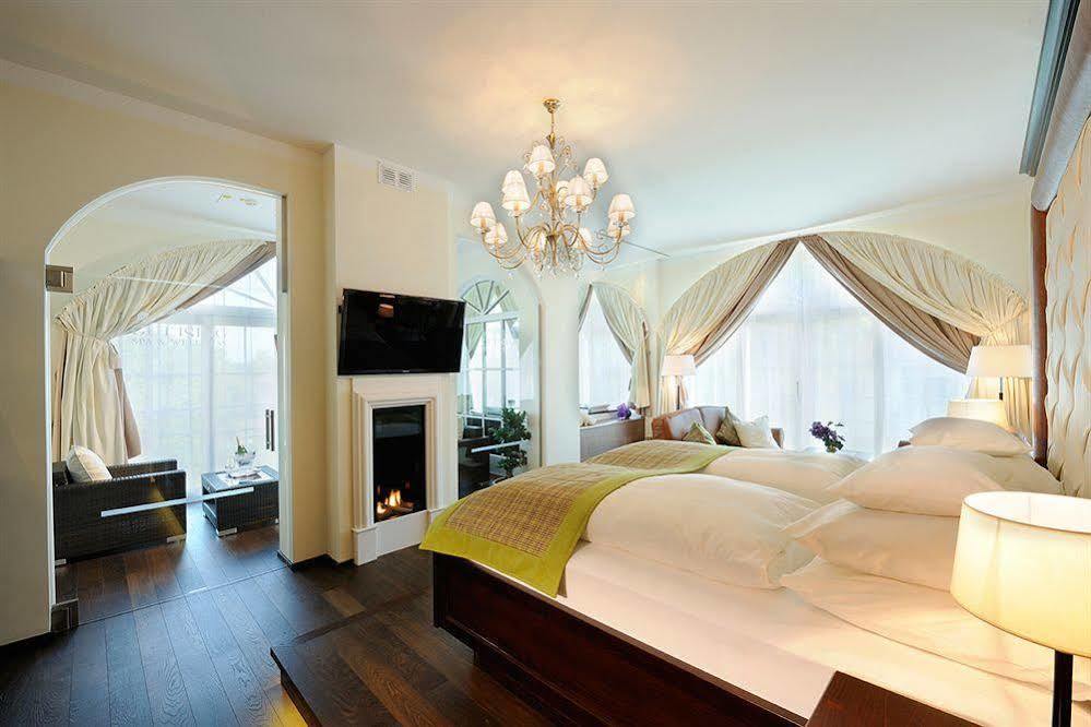 Hotel Gut Ising Chieming Ngoại thất bức ảnh